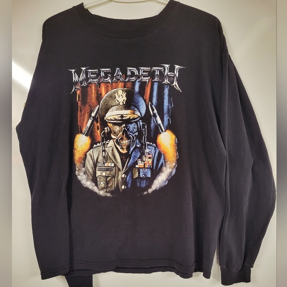 Vintage Megadeth GRAIL! Perfectly thrashed rock band Black Longsleeve Shirt, XL